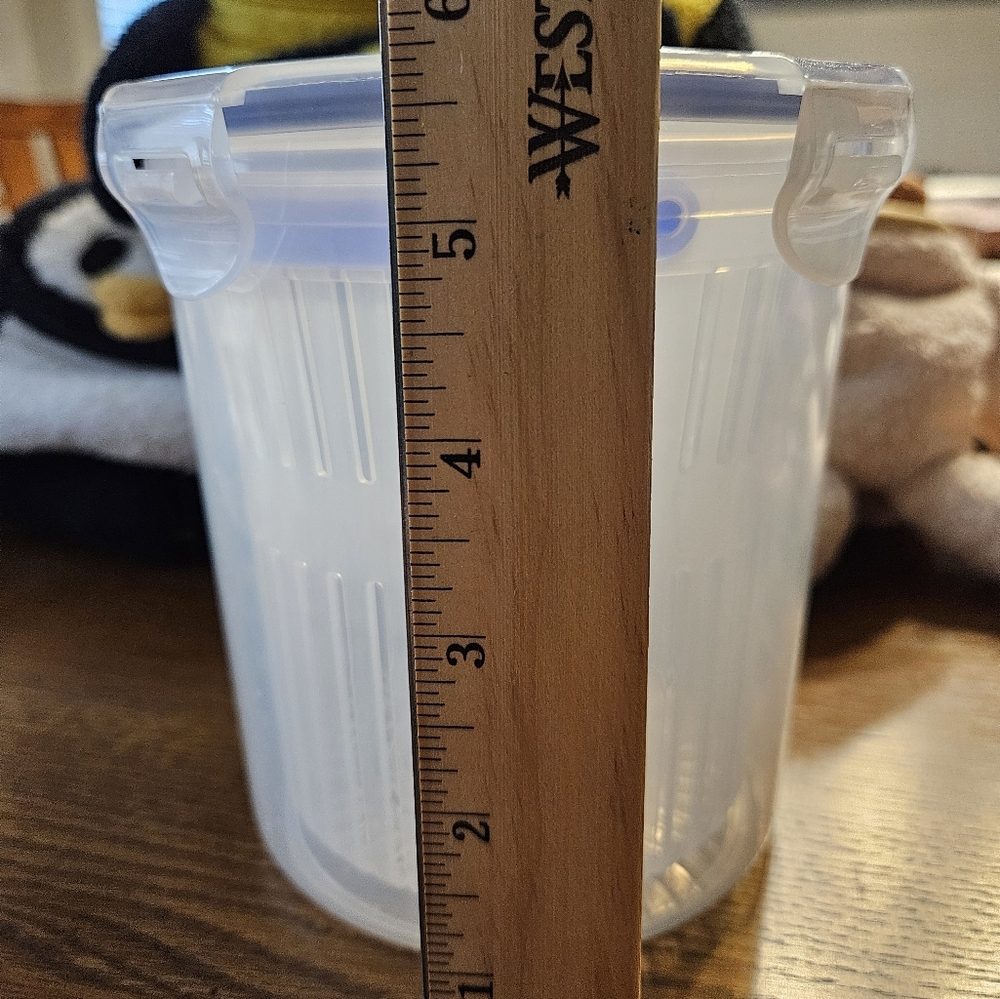 Lock & Lock Pickle Strainer Keeper Container - Picture 10 of 12